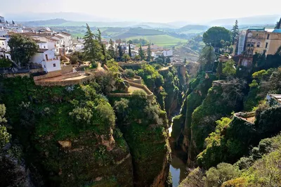 Ронда Испания Cliffside Город — стоковые фотографии и другие картинки Ронда  - Ронда, Испания, Провинция Малага - iStock