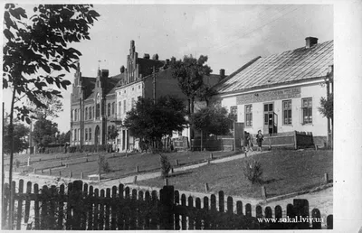 Фотоэнциклопедия железнодорожного транспорта. | Главная / ЖЕЛЕЗНЫЕ ДОРОГИ,  ЛИНИИ / ЖД-ИНФРАСТРУКТУРА,ОКРУЖЕНИЕ И СРЕДА ОБИТАНИЯ. / Вокзалы и станции /  Вокзал Сокаль