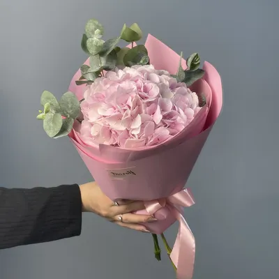 Купить букет из гортензии и кустовой розы 2800 р в интернет магазине Модный  букет с доставкой по Москве
