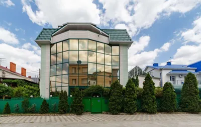 https://katarintravel.by/gostevoy-dom-akropol-vityazevo/