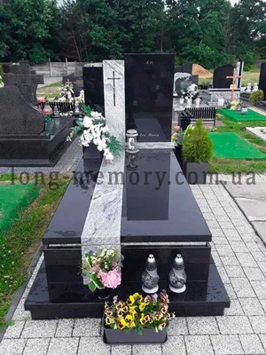 Одинарний елітний пам'ятник гранітний скульптура Ангела СЕ 9230 | Headstone