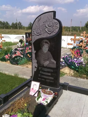 Памятник из гранита в Минске, гранитные памятники на могилу