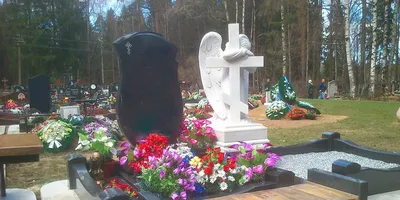 Двойные памятники на могилу купить в Москве | Заказать надгробные памятники  на двоих из гранита недорого