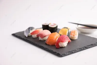 Кулинария 54 - Японские суши и роллы — питательный и в то же время  низкокалорийный продукт. Они содержат минимум жиров и при этом богаты  белком, минералами, йодом, аминокислотами. Рис же содержит клетчатку,