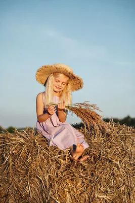 Детская фотосессия летом в поле