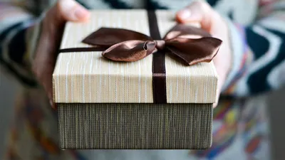 Что подарить на 8 Марта: наиболее интересные идеи подарков | Советы  Интернет-магазин Satin