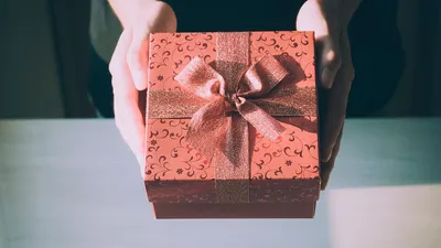 Идеи подарков другу на Новый Год - ВСВІТІ