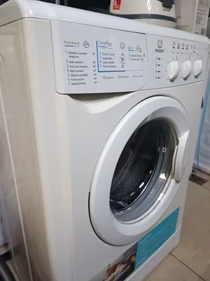 Стиральная машина Indesit WISL 85 . Гарантия. Низкая цена.