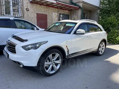 Принюхиваемся к запаху выхлопа Infiniti FX 2012 модельного года — ДРАЙВ