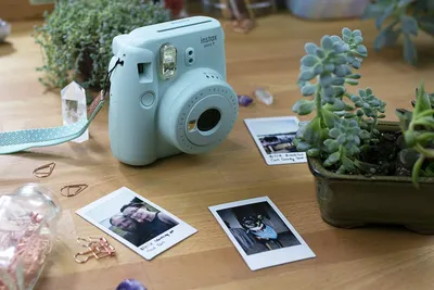 Fujifilm Instax Mini Evo Hybrid review | Popular Photography