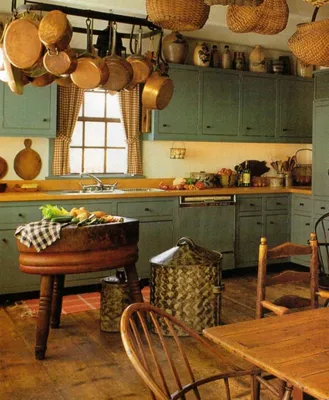 Кухня в деревенском стиле - фото и примеры