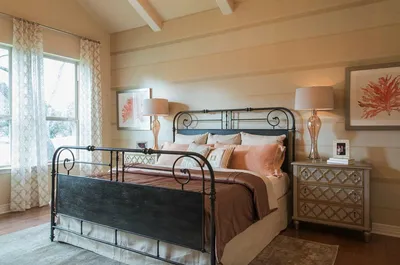 Кованые кровати: варианты с красивой спинкой в интерьере, размер спального  места, видео и фото