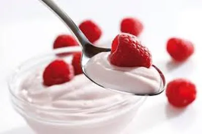 Йогурт 2,9% с фруктовым наполнителем «Черника» — Беллакт