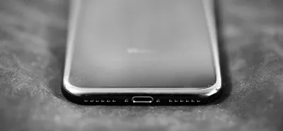 iPhone 7 «черный оникс» царапается? Найдено решение