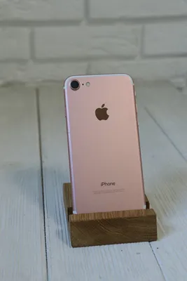 iPhone 7 c двойной камерой в цвете «розовое золото» на живом фото?