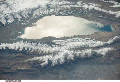 CentralAsia: Фото: Вид на озеро Иссык-Куль из космоса за 15 лет