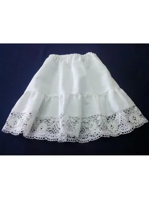 Трикотажная льняная юбка с кружевной вставкой