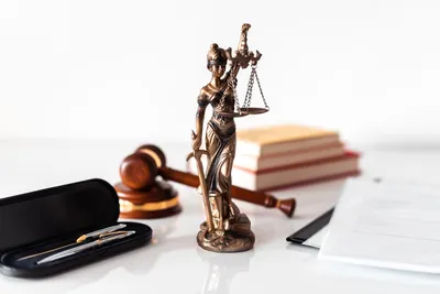 Юридические услуги юридическим лицам: когда выгоден аутсорсинг?