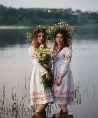 Сестры в вечер Ивана Купала. Photographer Salnikov Evgeniy