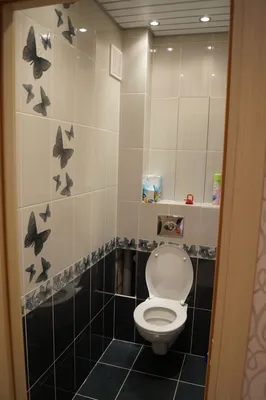 Удобная отделка ванной комнаты керамической плиткой