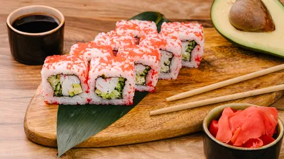 Заказать Ролл Калифорния с крабом в Томске — доставка от Sushi-Jet