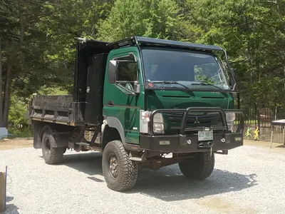 Mitsubishi fuso canter hi-res stock photography and images - Alamy