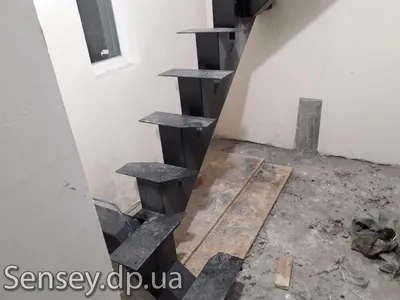Каркас металлический для двухмаршевой лестницы- купить по цене от 36000  руб. руб. Санкт-Петербурге от производителя