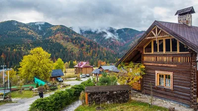 Отдых в Карпатах осенью 2023 года – куда поехать и что посмотреть, цены на  отели | РБК Украина