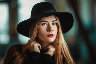 Девушка в шляпе. Фотограф Егор Конабевцев