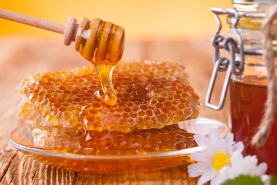 Можно ли нагревать мед и как это скажется на его полезных свойствах?  Объясняет эксперт - Росконтроль