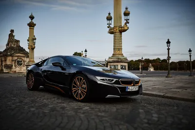 2019 BMW i8 Roadster First Drive: Back to the Future