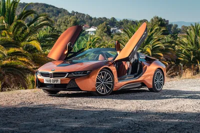 2019 BMW i8 Roadster Review: Ultra-Smooth, Ultra-Niche | Digital Trends