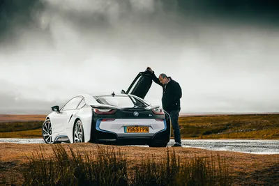 The Most Impressive Part of the BMW i8 Roadster Is How It's Made