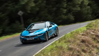 The futuristic BMW i8 looks even better as a convertible - The Verge