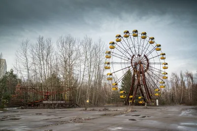 Chernobyl today: tourism, radiation, the people. Big episode. - YouTube