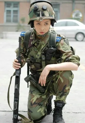 Картинки девушек в военной форме фотографии