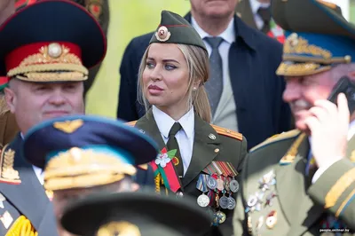 Группа девушек в военной форме, справа налево - Лисевская … | Flickr