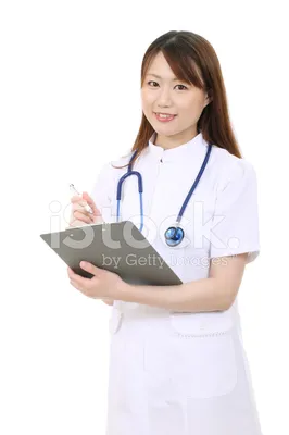 Красивая девушка медсестра» — создано в Шедевруме