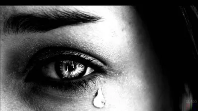 расстраивающаяся женщина плачет, видя своего парня с другой девушкой  Стоковое Фото - изображение насчитывающей сломленные, ревность: 158879208