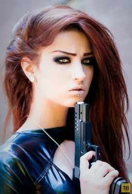 Девушка с пистолетом (30 фото) - shutniks.com