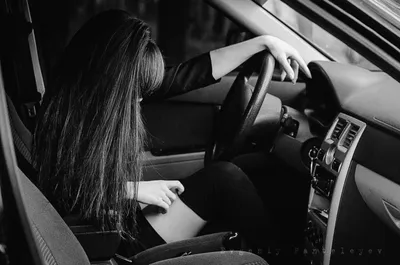 Что нужно девушке в машине: пять самых важных ассистентов - Quto.ru
