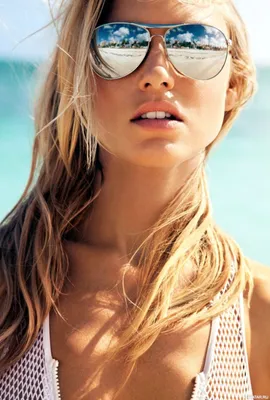 Девушка в солнечных очках - 64 фото
