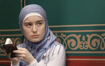 Повесть о том, как девушки хиджаб надели: три истории мусульманок из  нерелигиозных семей