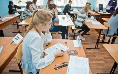 Экзамены в маске: что ждет выпускников латвийских школ