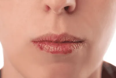 Ученые рассказали, как красить губы, чтобы не заработать рак - 1 апреля,  2020 Популярное «Кубань 24»