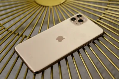 iPhone 11 - Wikipedia