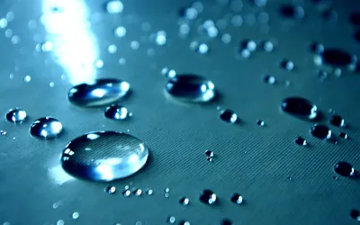 Капли воды на поверхности Stock Photo | Adobe Stock