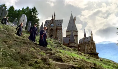 Гарри Поттер: 10 неудобных вопросов к обучению в Хогвартсе | Мир комиксов и  кино | Дзен