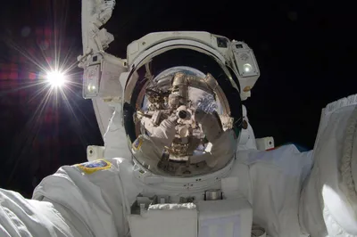 Новый скафандр для космонавтов из России: какими были старые | 360°