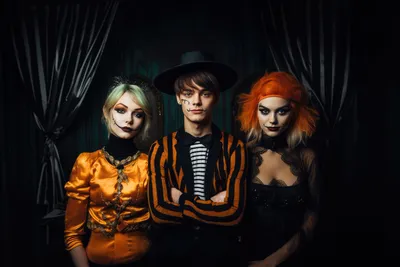 Коллекция мужских костюмов VAN CLIFF